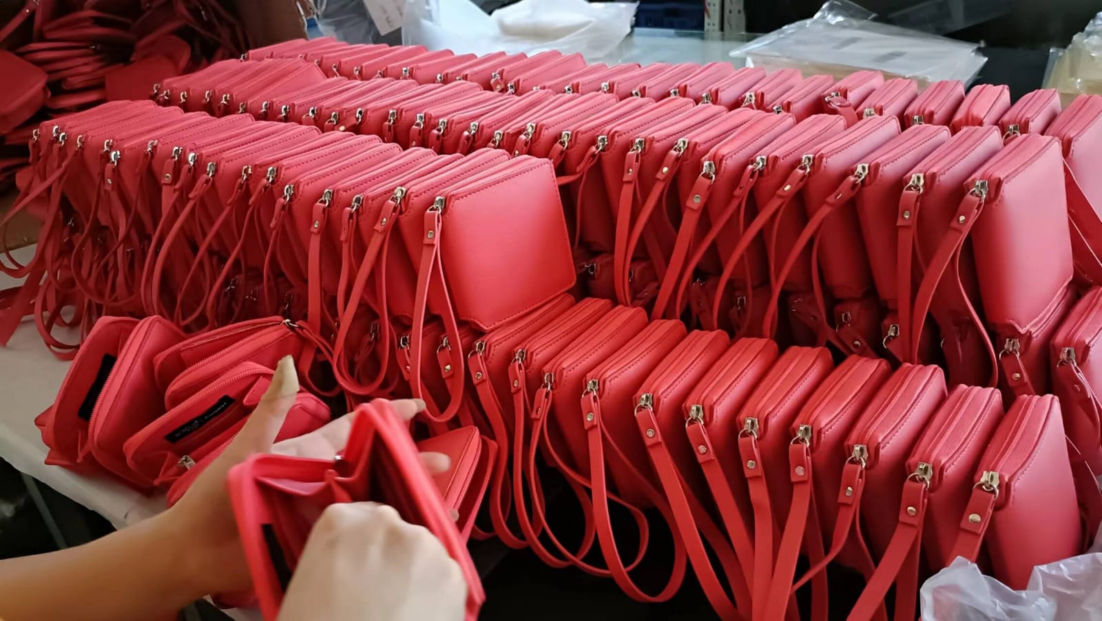 Velora leather bags — production quality check